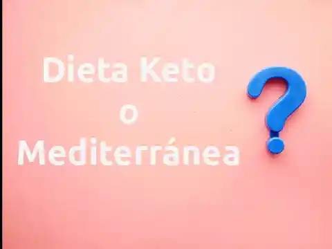 La imagen presenta la pregunta clave "¿Dieta keto vs mediterránea?" como punto de partida para explorar dos modelos nutricionales ampliamente utilizados. Mientras la dieta cetogénica (keto) reduce drásticamente los hidratos de carbono para favorecer la cetosis y la pérdida de grasa, la dieta mediterránea se basa en alimentos frescos, grasas saludables y equilibrio. Ambas tienen beneficios, pero es importante valorar cuál se adapta mejor a tus objetivos, salud metabólica y estilo de vida.